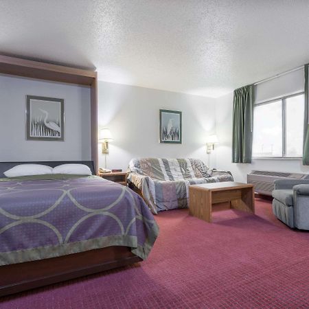 Super 8 by Wyndham Fond Du Lac Exterior foto